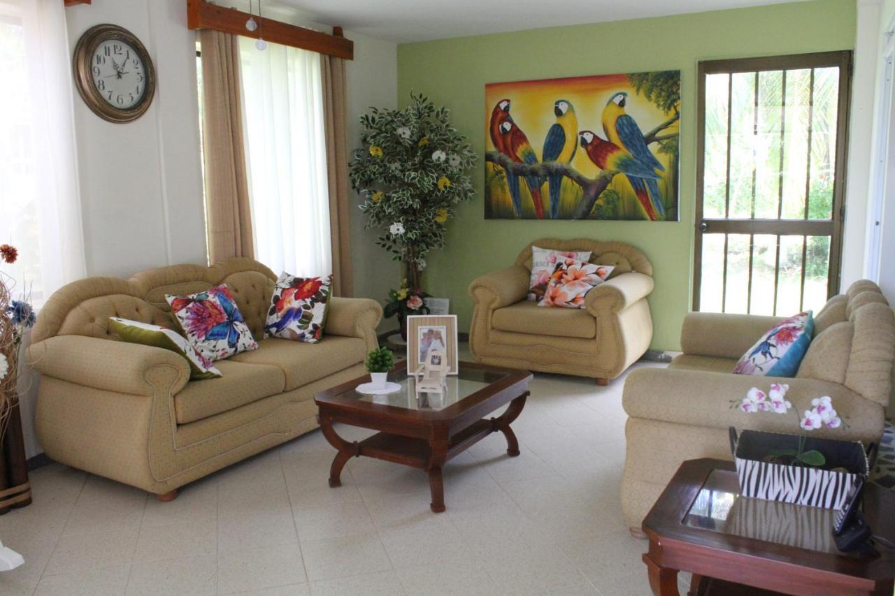 Escalona's Place Inn *